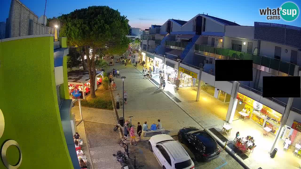 Bibione Shopping Street Webcam – Live View