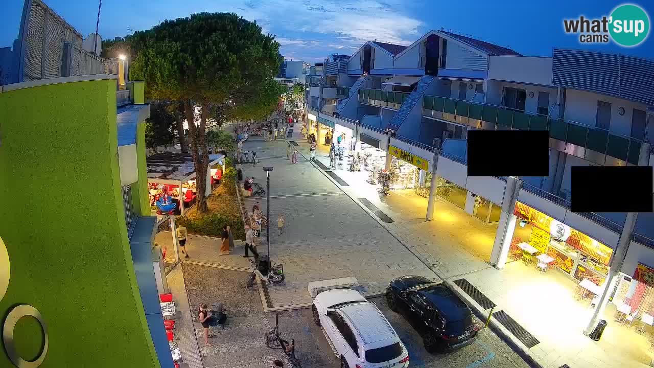 Bibione Shopping Street Webcam – Live View