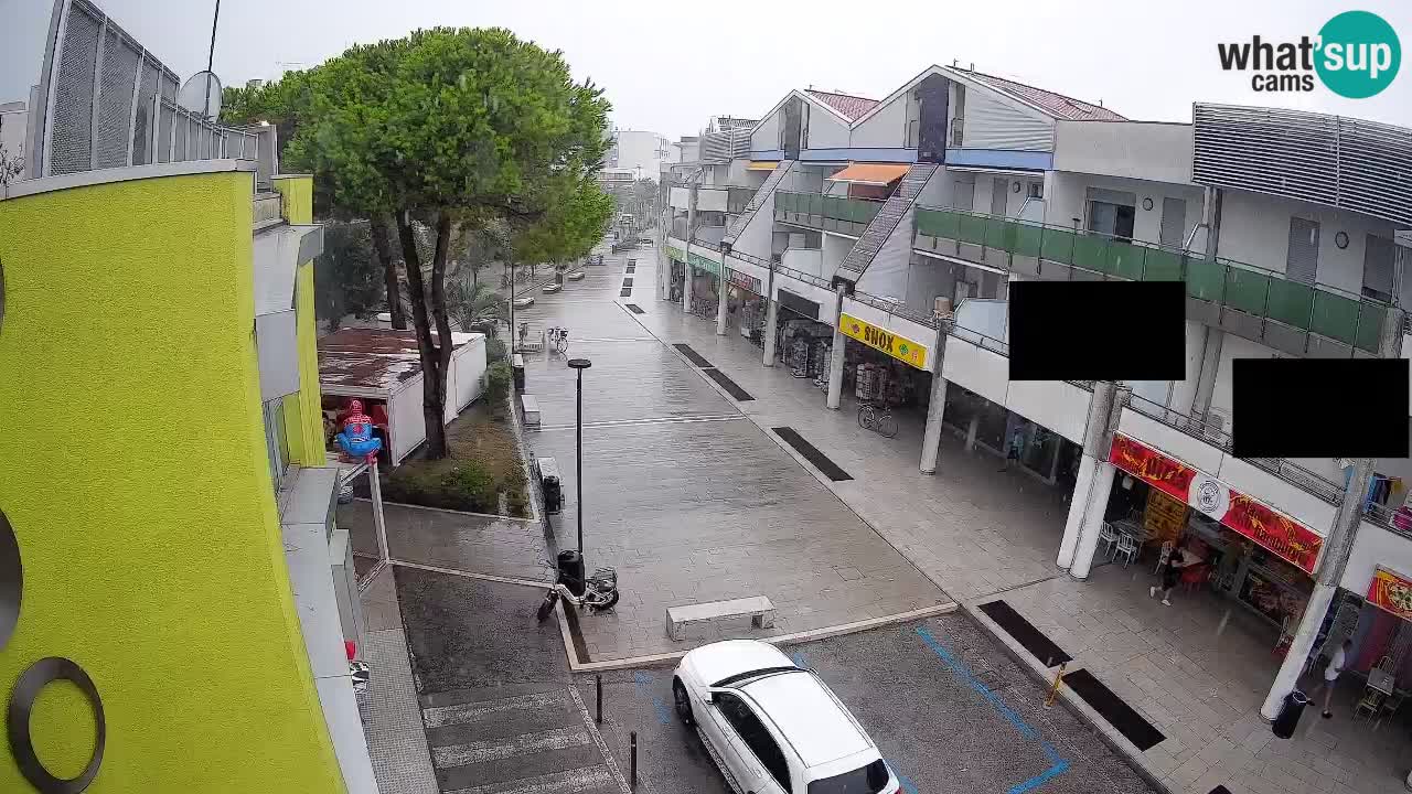 Bibione Shopping Street Webcam – Live View
