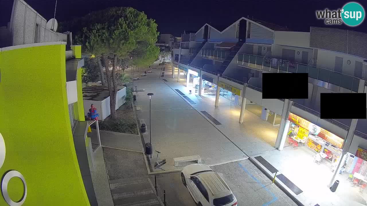 Bibione Shopping Street Webcam – Live View