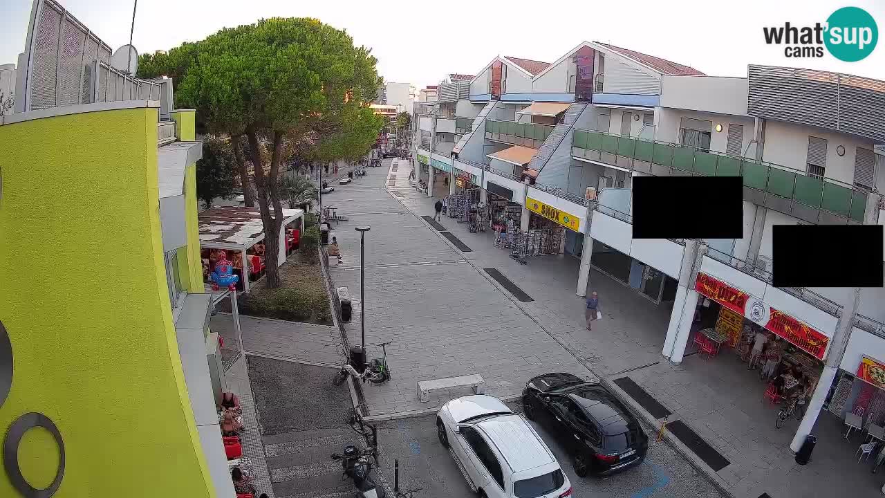 Webcam Rue Commerçante de Bibione – Vue en direct