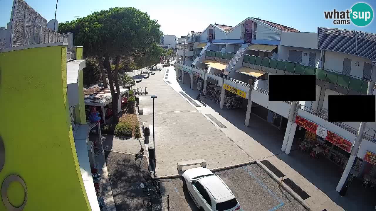 Bibione Shopping Street Webcam – Live View