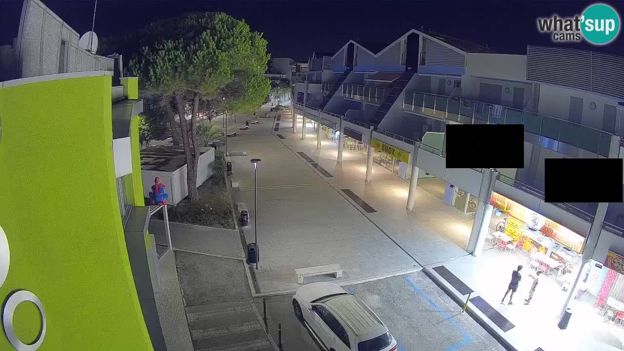 Spletna kamera Bibione Nakupovalna ulica – v živo