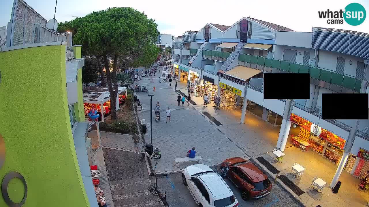 Bibione Shopping Street Webcam – Live View