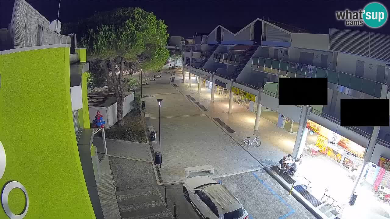 Bibione Shopping Street Webcam – Live View