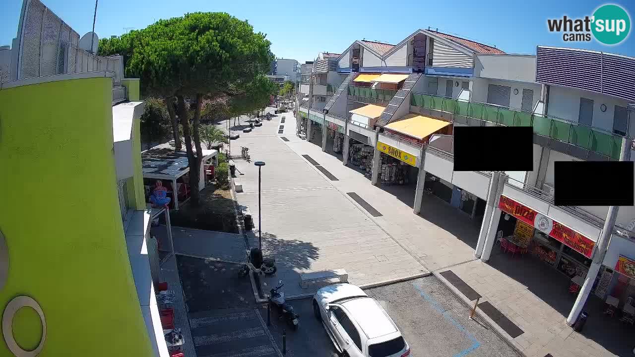 Bibione Shopping Street Webcam – Live View