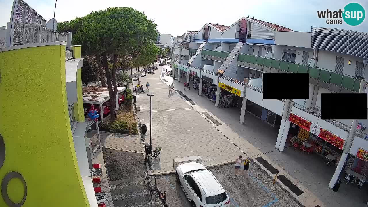 Bibione Shopping Street Webcam – Live View