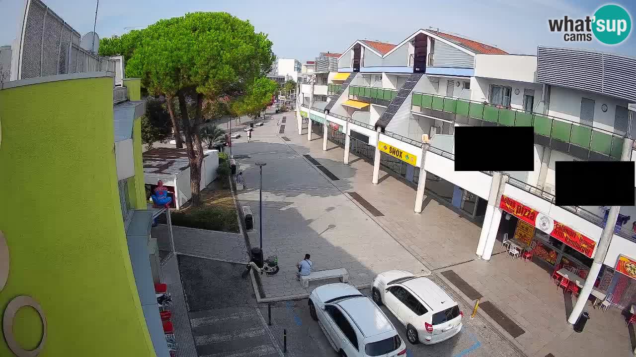 Bibione Shopping Street Webcam – Live View