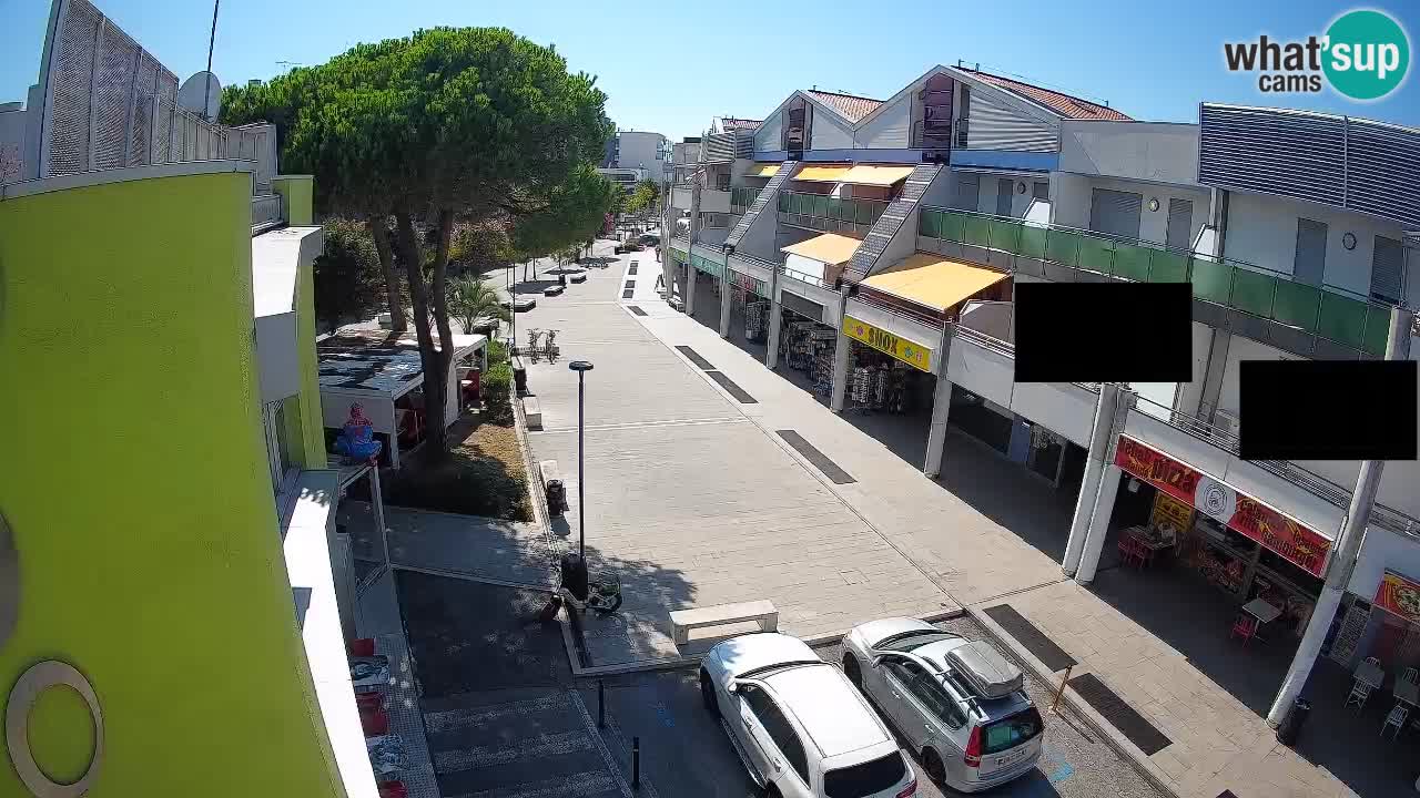 Bibione Shopping Street Webcam – Live View
