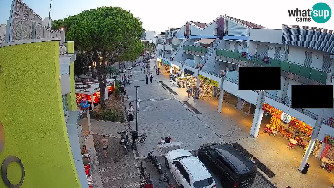 Webcam Rue Commerçante de Bibione – Vue en direct