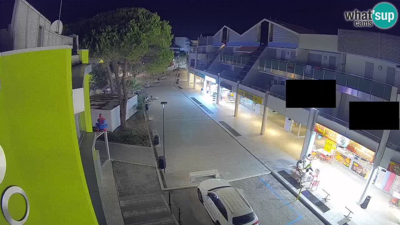 Bibione Shopping Street Webcam – Live View