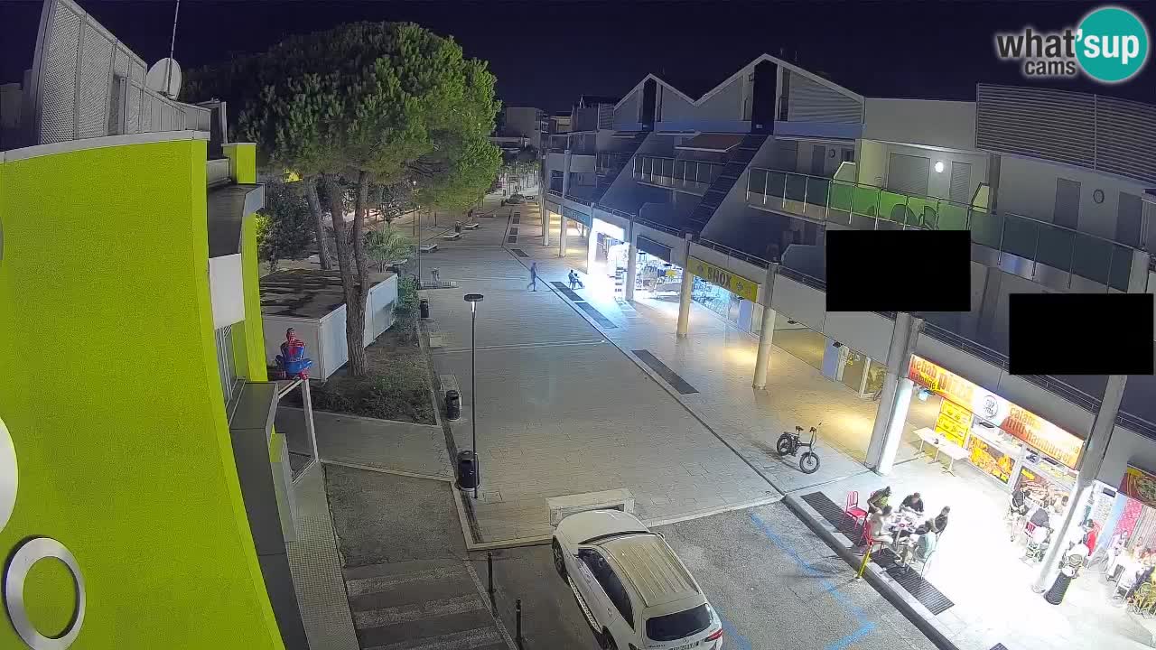 Bibione Shopping Street Webcam – Live View