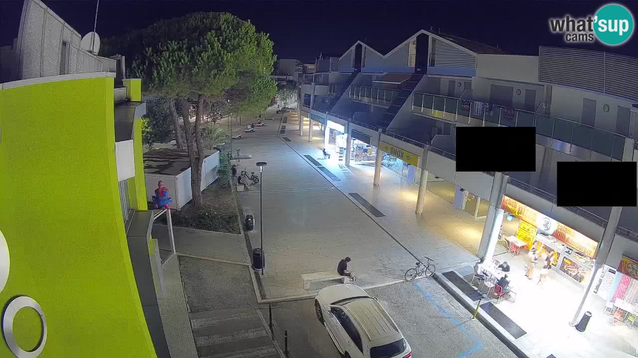 Bibione Shopping Street Webcam – Live View