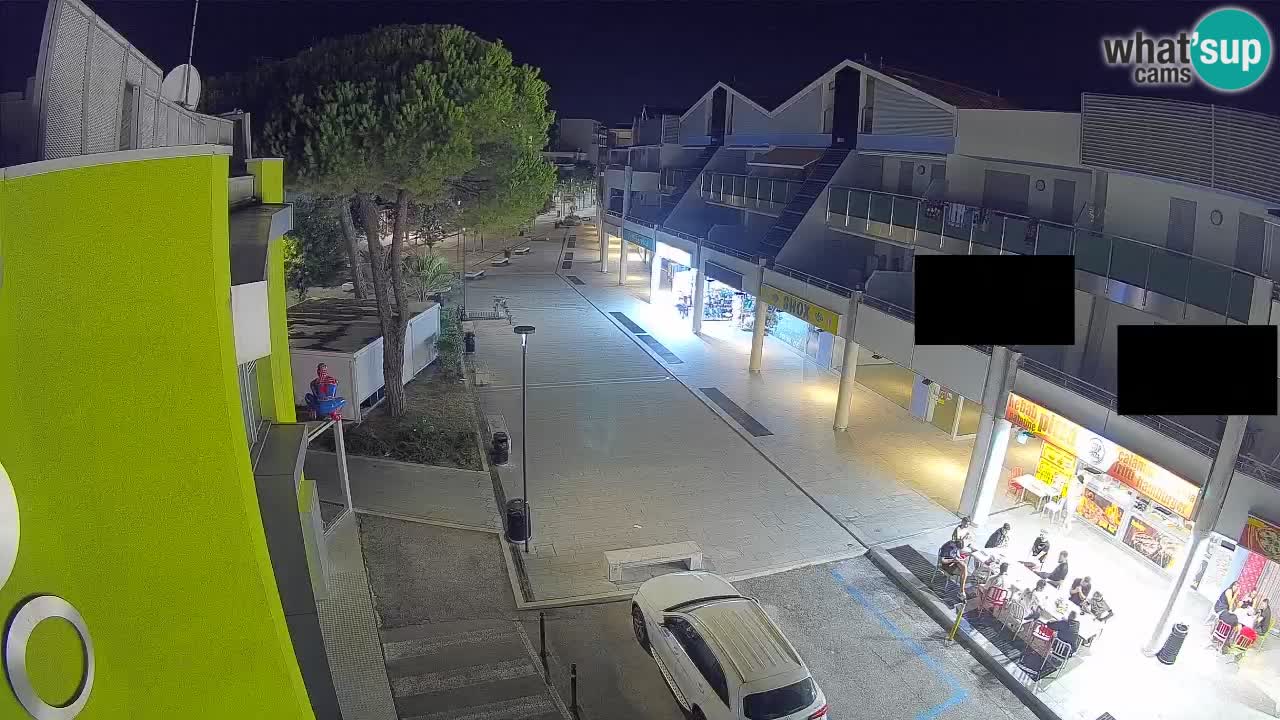 Bibione Shopping Street Webcam – Live View