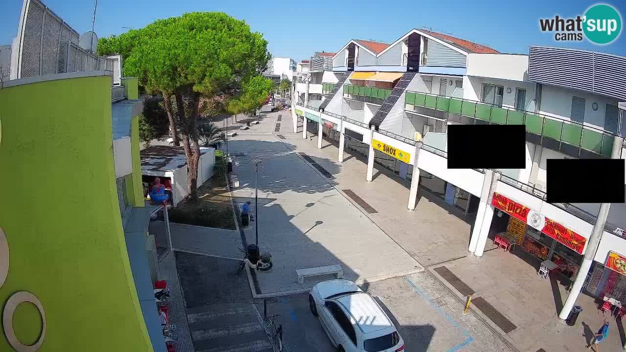 Bibione Shopping Street Webcam – Live View