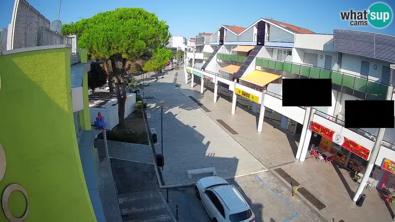 Spletna kamera Bibione Nakupovalna ulica – v živo
