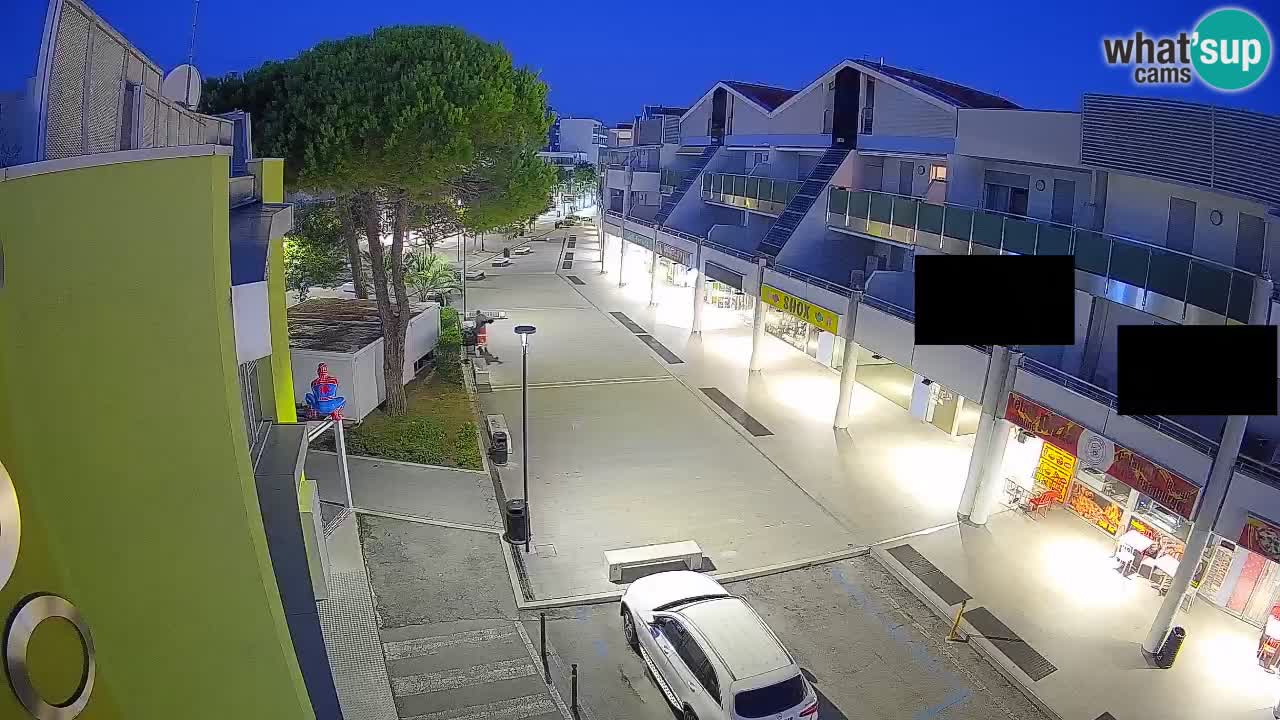 Spletna kamera Bibione Nakupovalna ulica – v živo