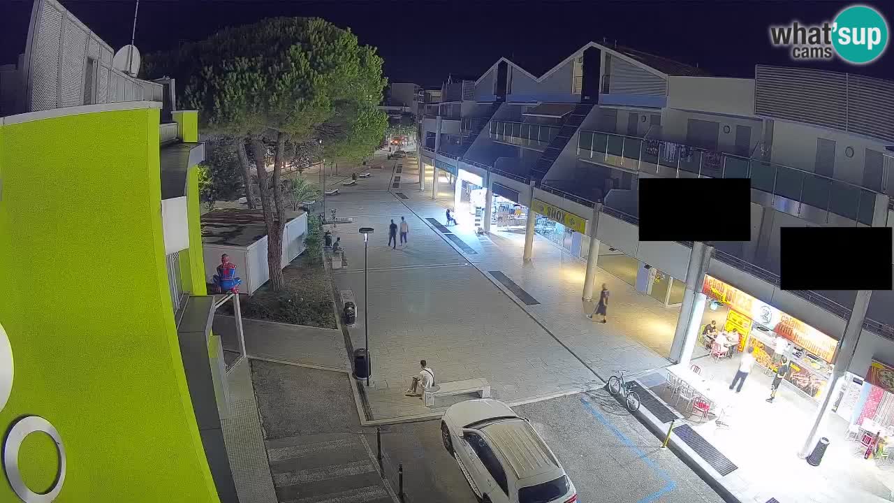 Bibione Shopping Street Webcam – Live View