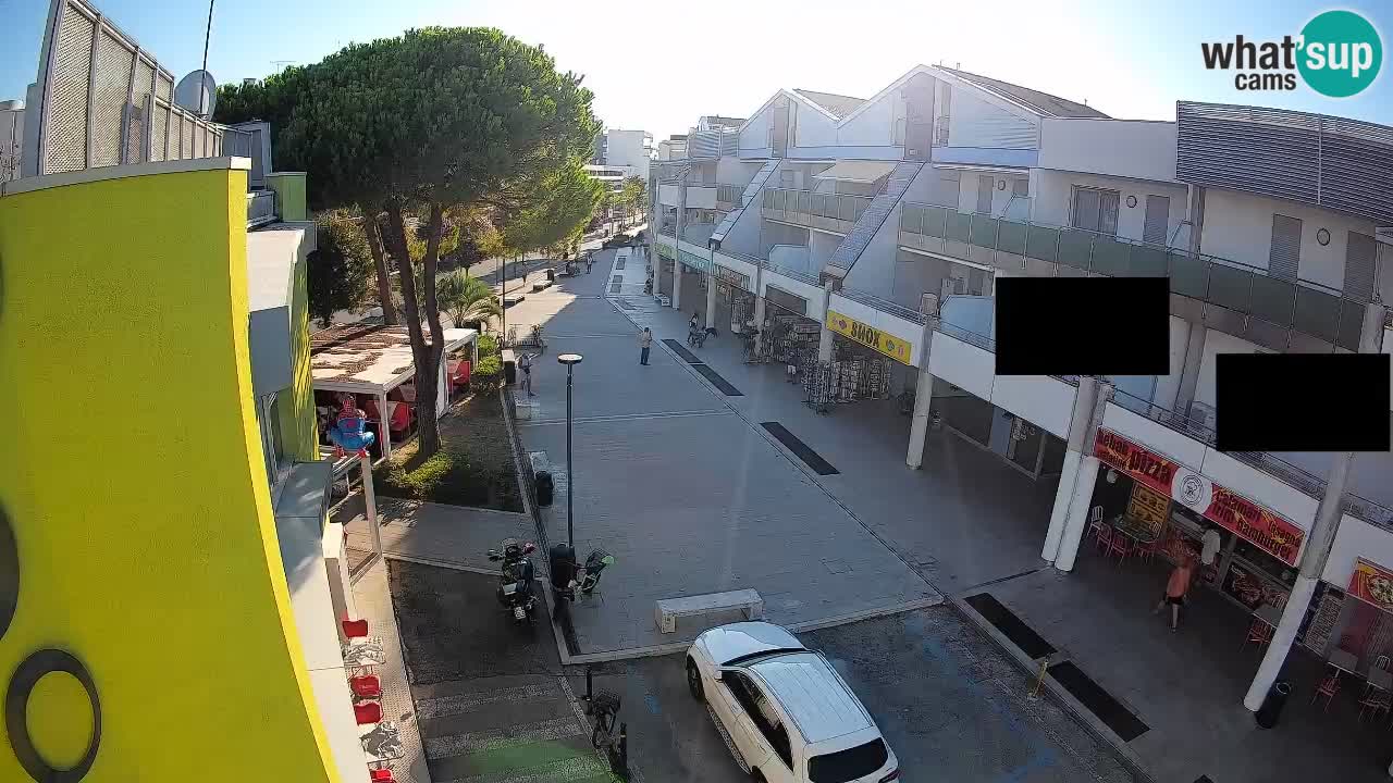 Bibione Shopping Street Webcam – Live View