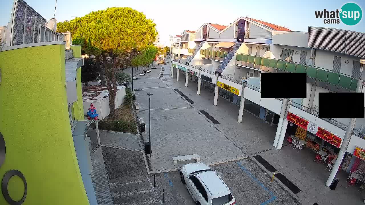 Webcam Via dello Shopping Bibione – Diretta Live