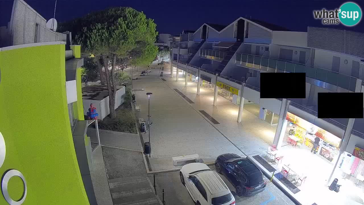 Bibione Shopping Street Webcam – Live View