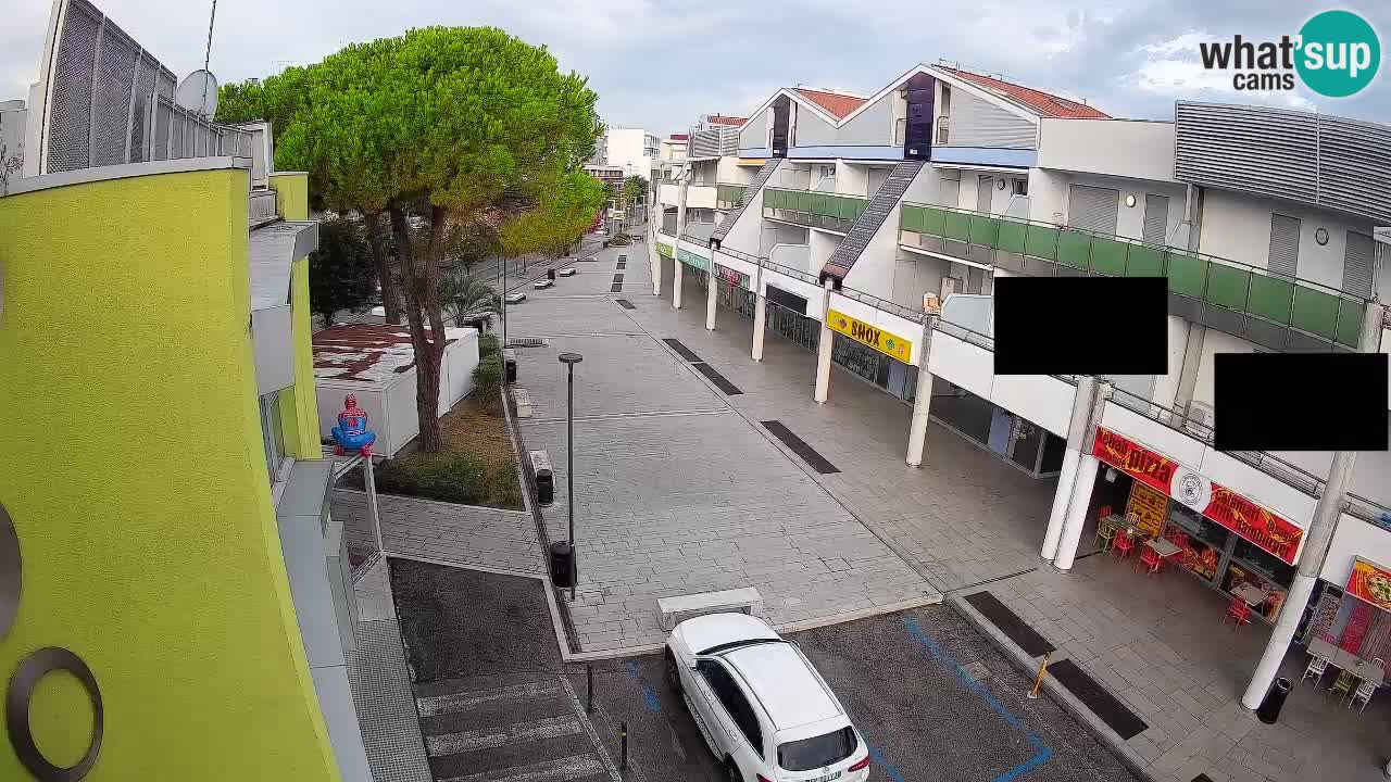 Spletna kamera Bibione Nakupovalna ulica – v živo