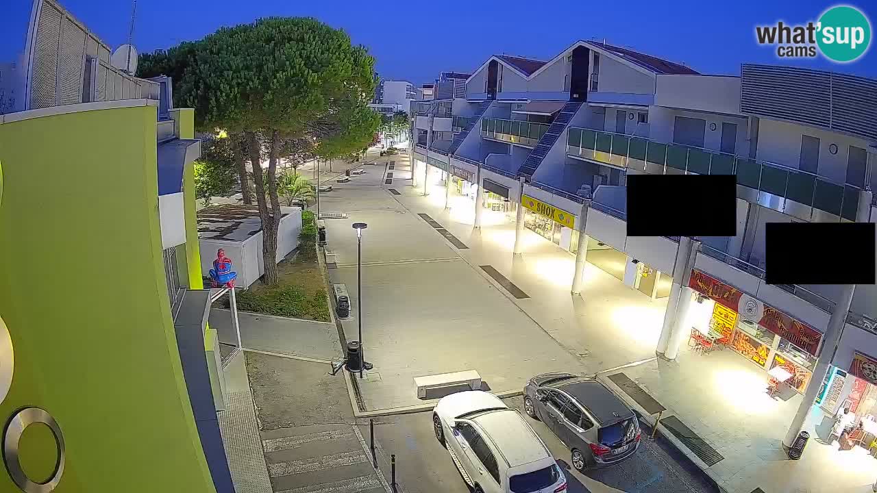 Webcam Rue Commerçante de Bibione – Vue en direct