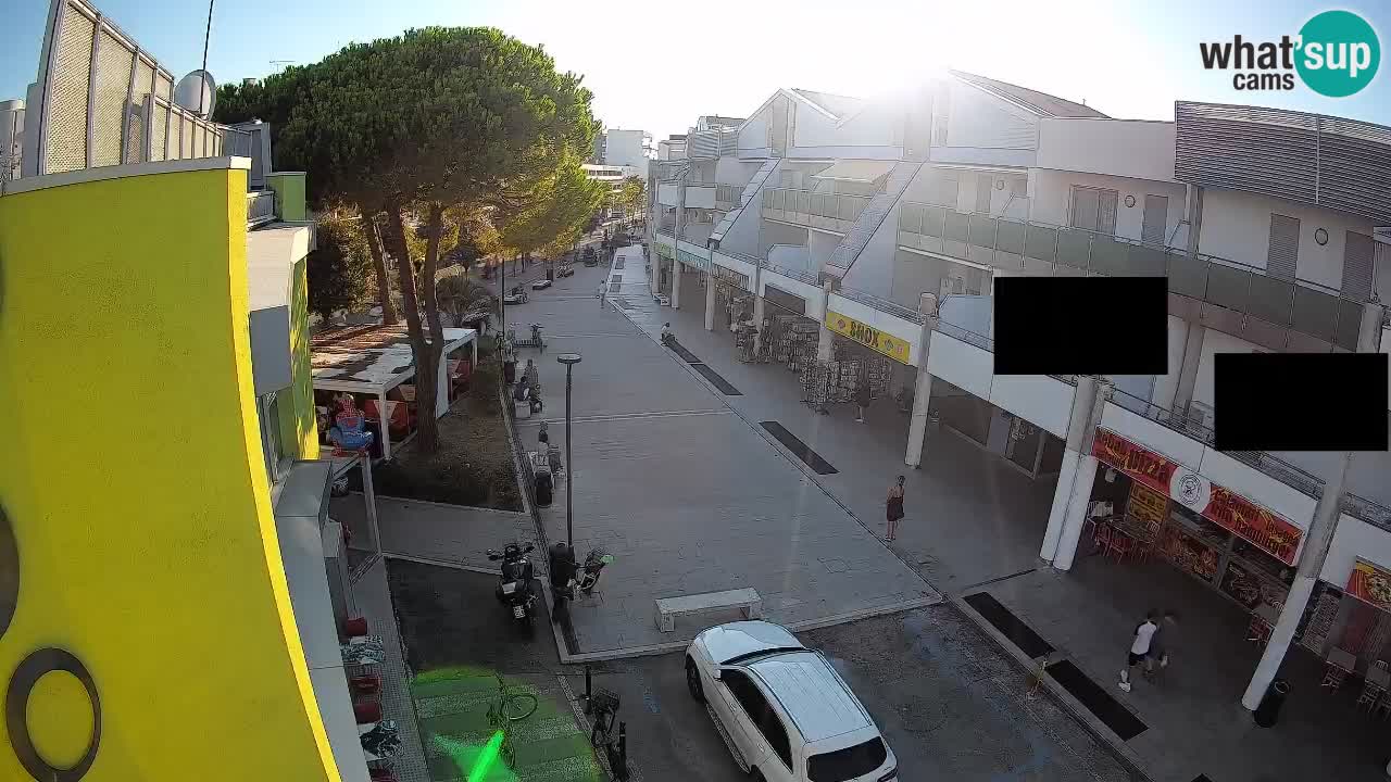 Webcam Via dello Shopping Bibione – Diretta Live