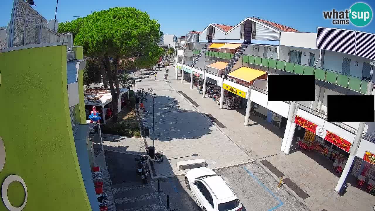 Bibione Shopping Street Webcam – Live View