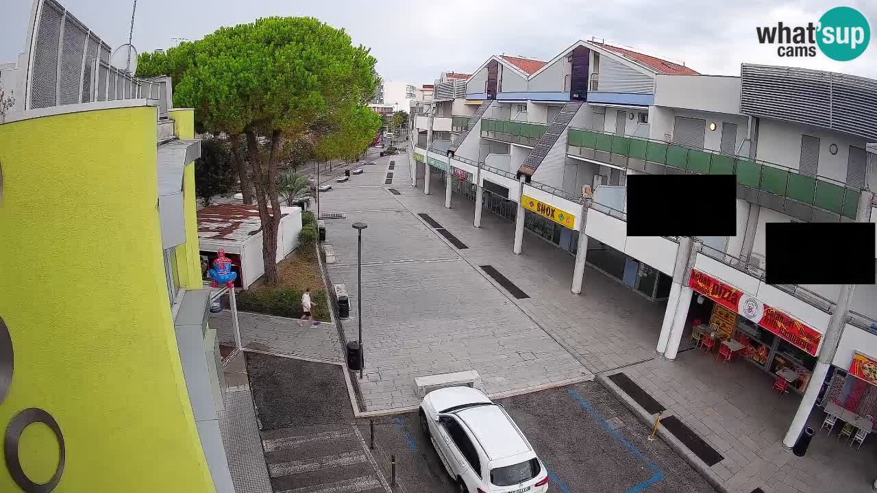 Bibione Shopping Street Webcam – Live View