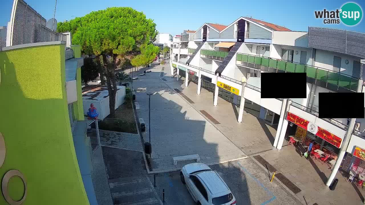 Bibione Shopping Street Webcam – Live View