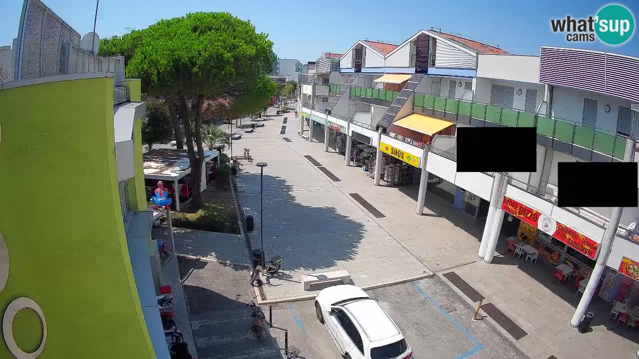 Bibione Shopping Street Webcam – Live View