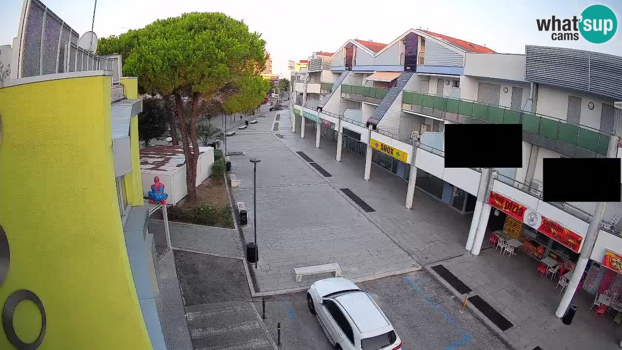 Webcam Via dello Shopping Bibione – Diretta Live