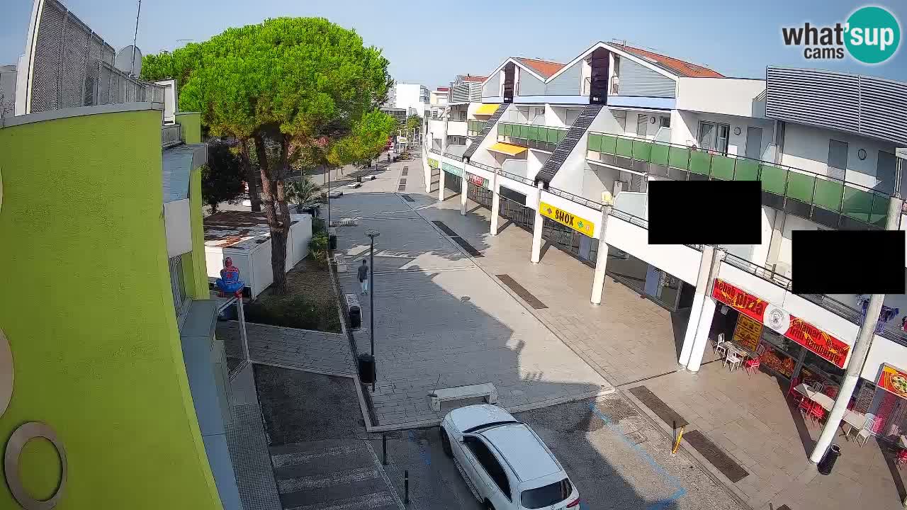 Bibione Shopping Street Webcam – Live View