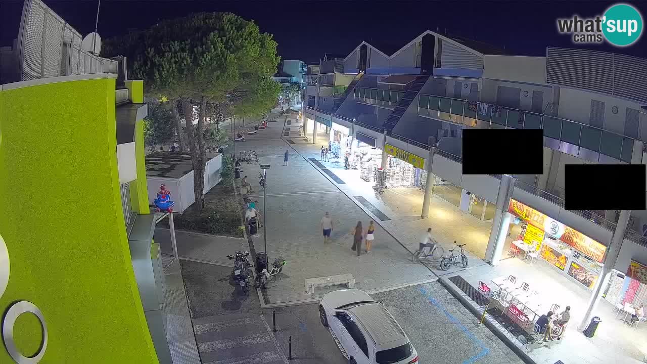 Bibione Shopping Street Webcam – Live View