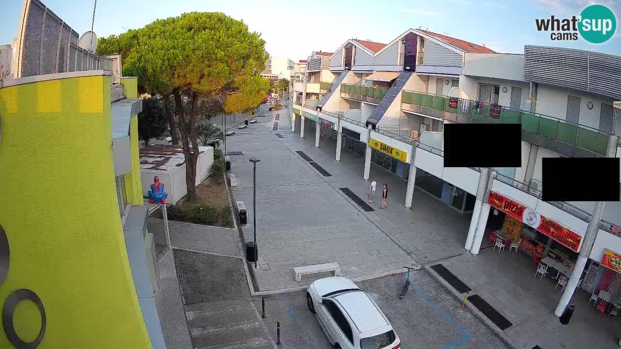 Webcam Rue Commerçante de Bibione – Vue en direct