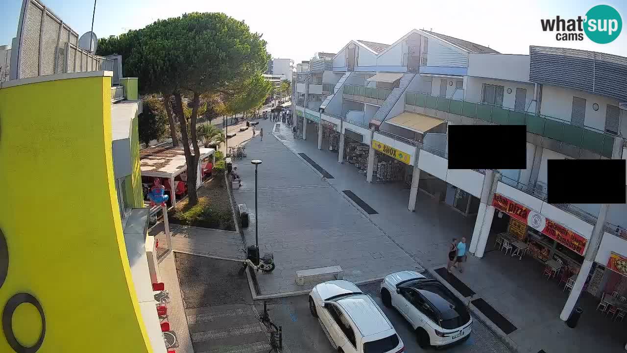 Bibione Shopping Street Webcam – Live View