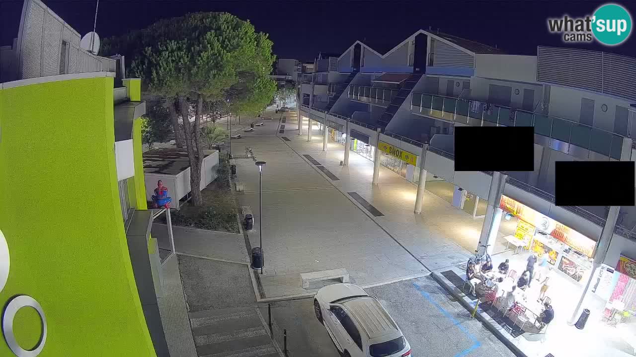 Bibione Shopping Street Webcam – Live View
