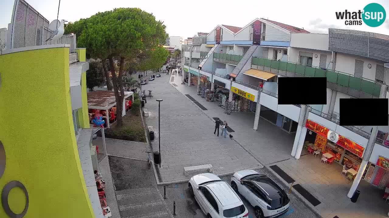 Webcam Via dello Shopping Bibione – Diretta Live