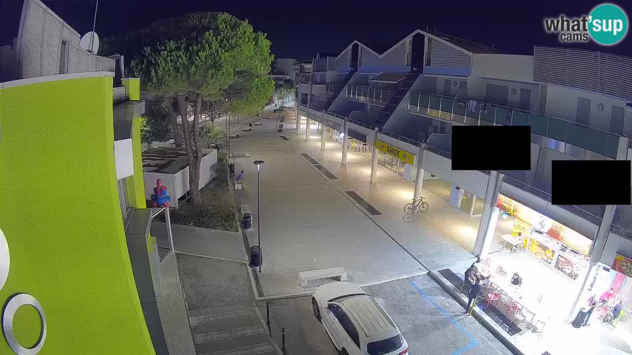 Bibione Shopping Street Webcam – Live View