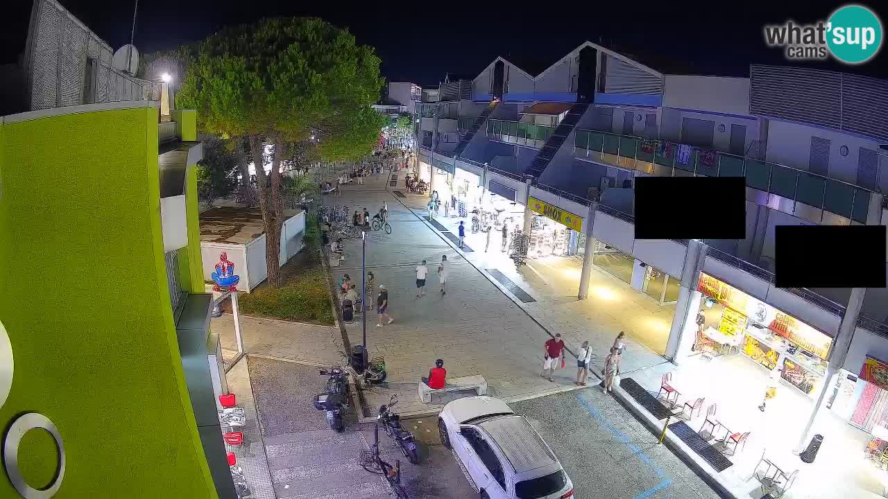 Bibione Shopping Street Webcam – Live View