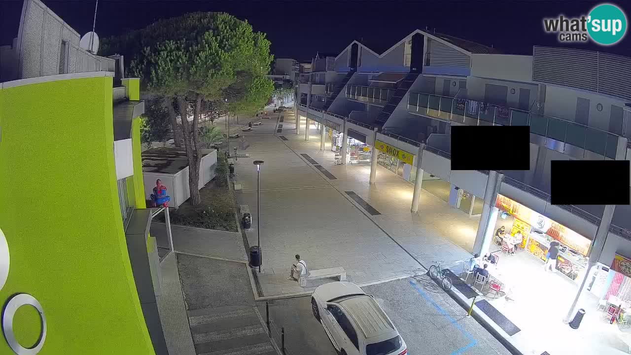 Bibione Shopping Street Webcam – Live View