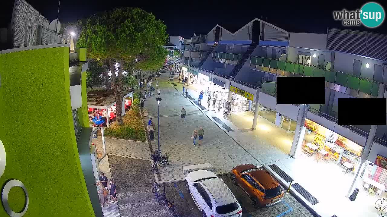 Bibione Shopping Street Webcam – Live View