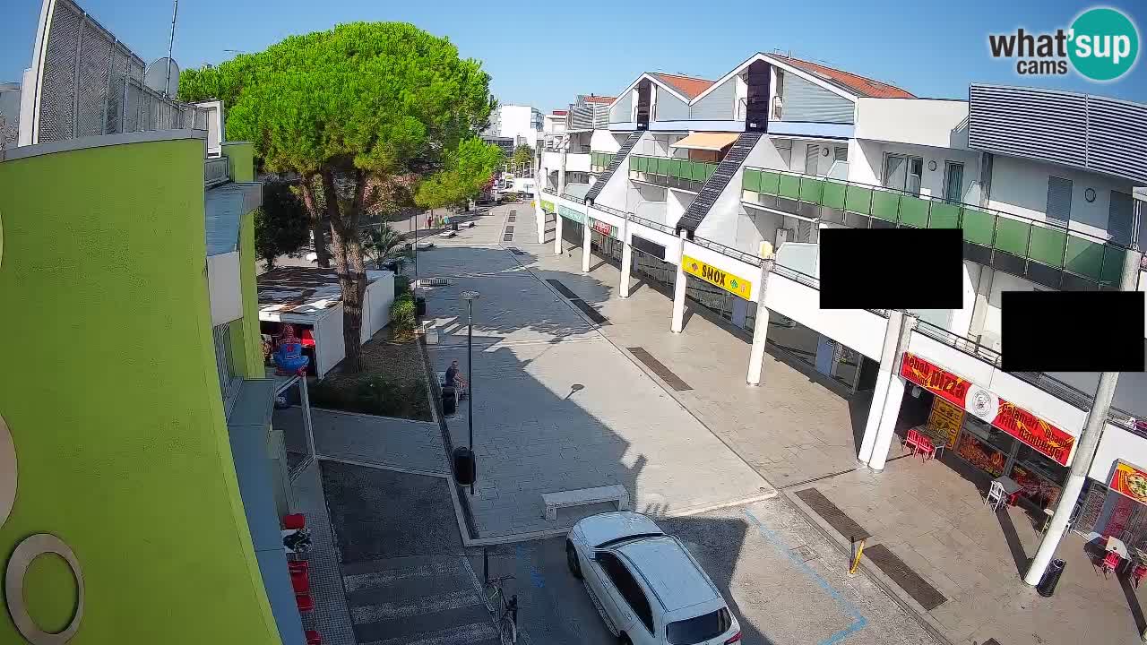 Bibione Shopping Street Webcam – Live View