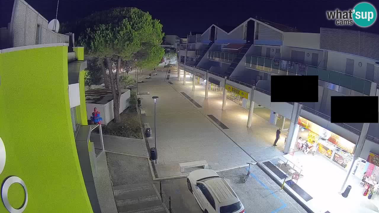 Spletna kamera Bibione Nakupovalna ulica – v živo
