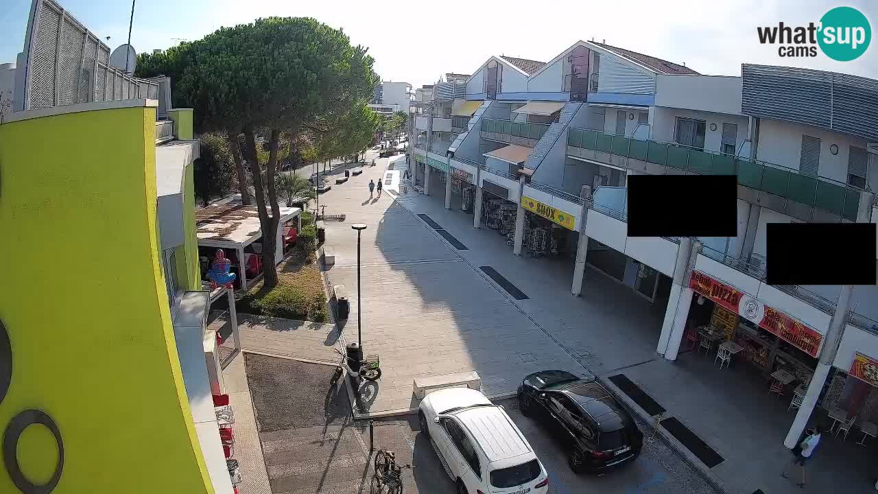 Bibione Shopping Street Webcam – Live View