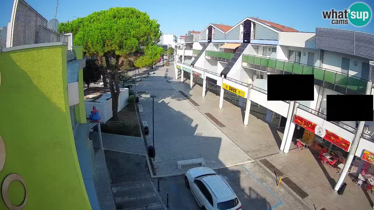Webcam Rue Commerçante de Bibione – Vue en direct