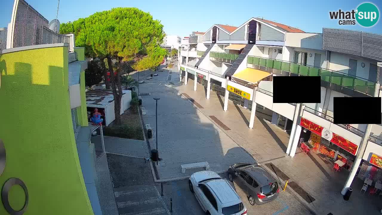 Spletna kamera Bibione Nakupovalna ulica – v živo