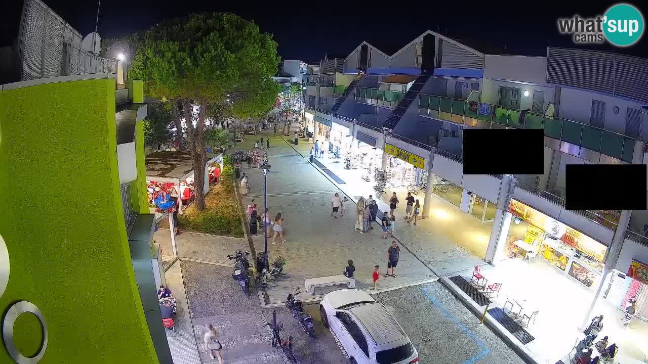 Bibione Shopping Street Webcam – Live View
