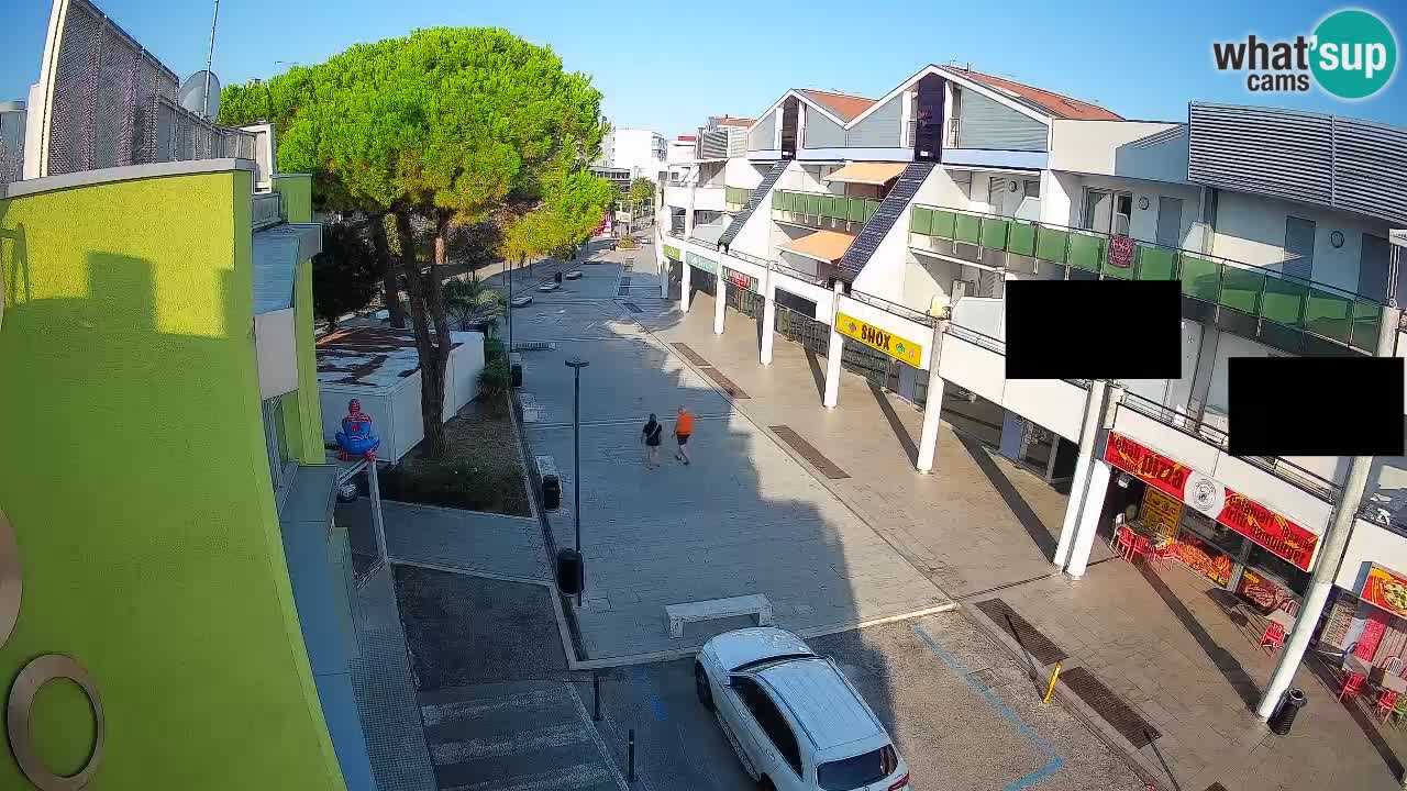 Bibione Shopping Street Webcam – Live View
